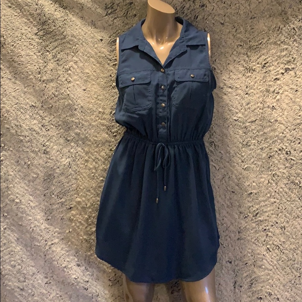Navy colored ⚓️ Perfect for a summer patio day